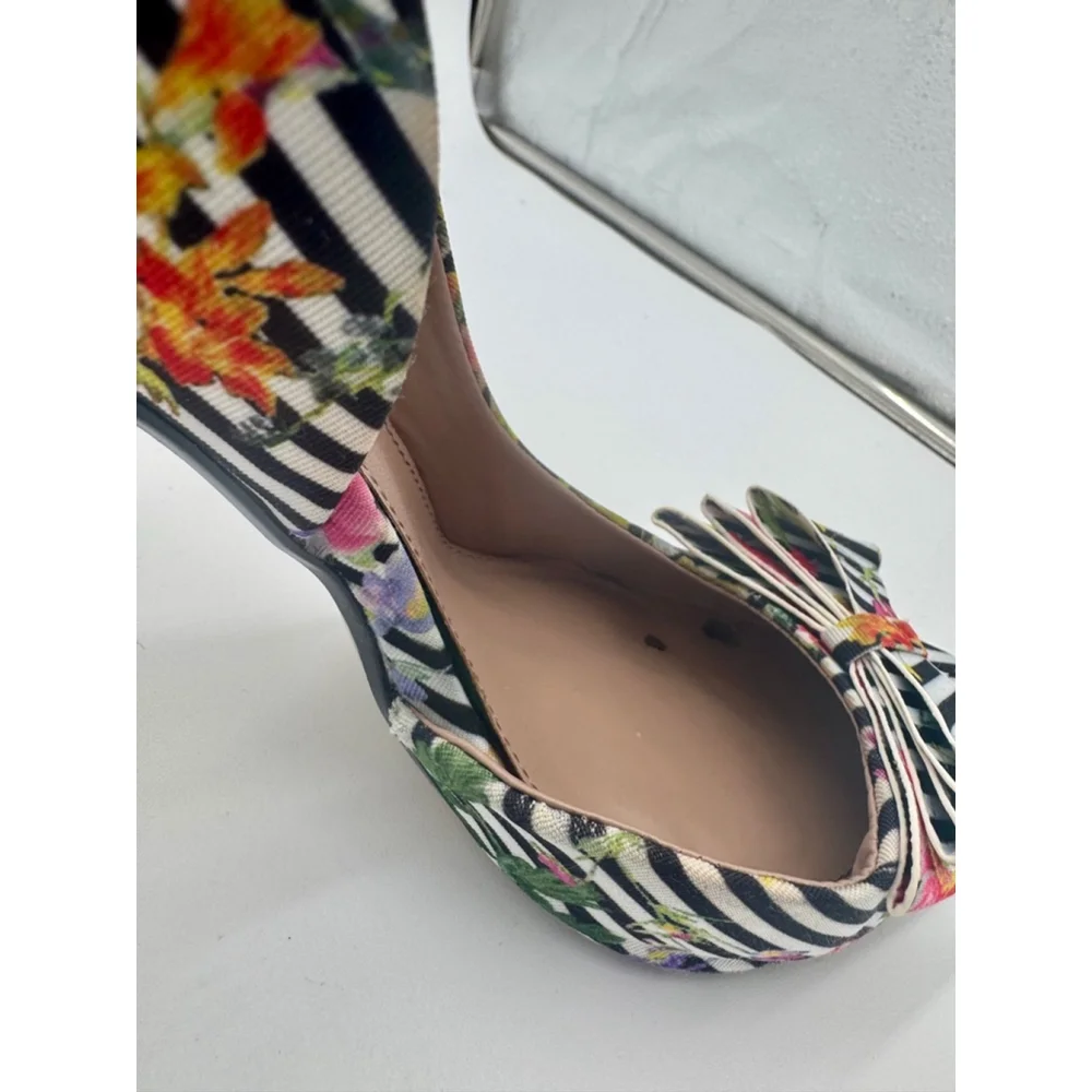 Women's Betsey Johnson Heels Size 8.5 Size Floral Black White Stripes - Picture 11 of 11